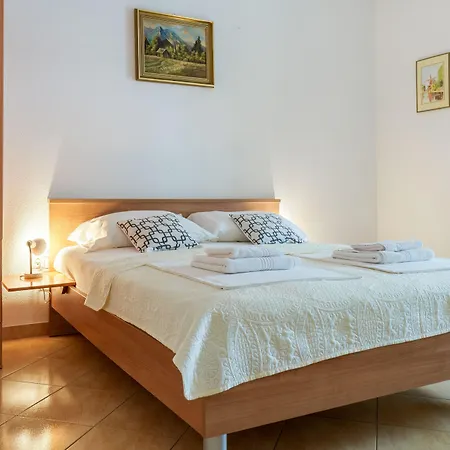 Appartamento For 2 People - Split Region With Sea View - Close To Commodities Baška Voda