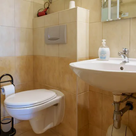 Appartamento For 2 People - Split Region With Sea View - Close To Commodities