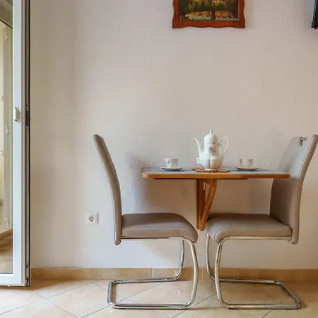 For 2 People - Split Region With Sea View - Close To Commodities